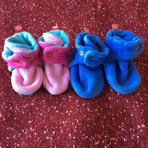 Lot of 3 Zutano baby booties 🌱